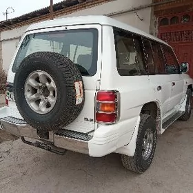 Mitsubishi Pajero 1999