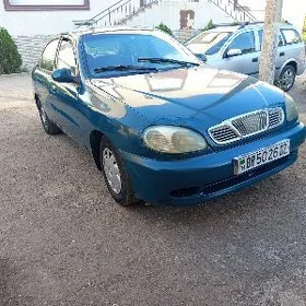 Daewoo Lanos 1998