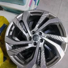Geely Monjaro 20 disklar
