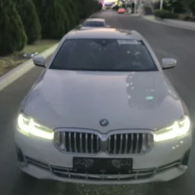 BMW 530 2022