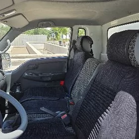 Kia Bongo 2013