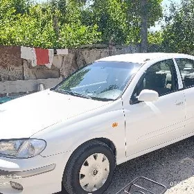 Nissan Sunny 2003