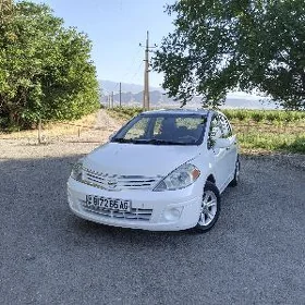 Nissan Versa 2010