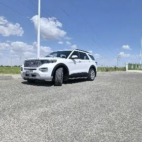 Ford Explorer 2022