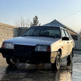 Lada VAZ-21099 2004