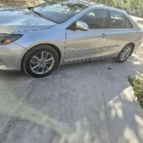 Toyota Camry 2017