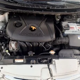 Hyundai Elantra 2011