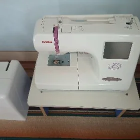 JANOME  350 E