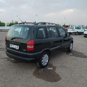 Opel Zafira 2001
