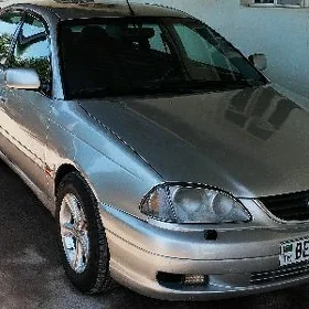 Toyota Avensis 2002