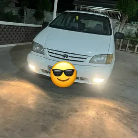 Toyota Sienna 2001