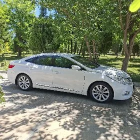 Hyundai Azera 2012