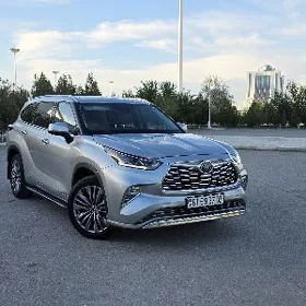 Toyota Highlander 2020