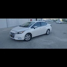 Nissan Versa 2020