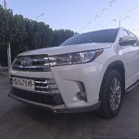 Toyota Highlander 2018