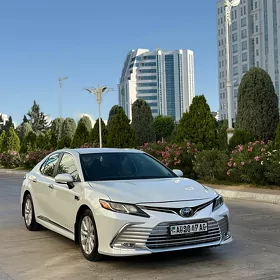 Toyota Camry 2020