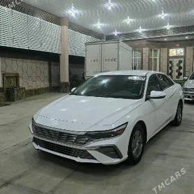Hyundai Elantra 2025