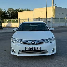 Toyota Camry 2014
