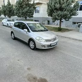 Nissan Versa 2008