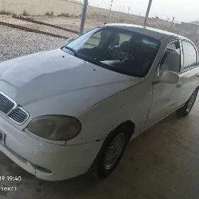 Daewoo Nubira 1998