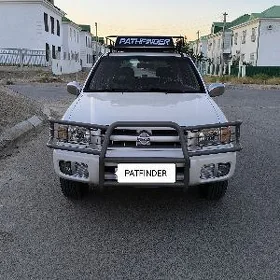Nissan Pathfinder 2003