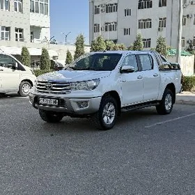 Toyota Hilux 2016