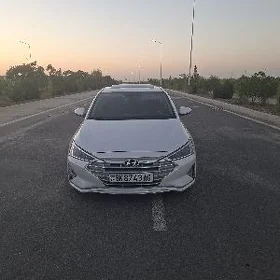Hyundai Elantra 2019