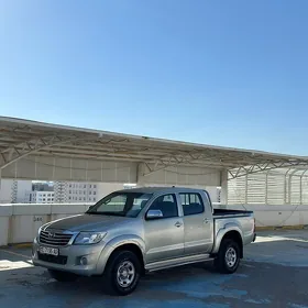 Toyota Hilux 2014
