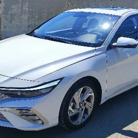 Hyundai Elantra 2025