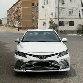 Toyota Camry 2021