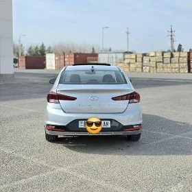 Hyundai Elantra 2020