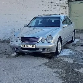 Mercedes-Benz E320 2001