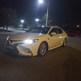 Toyota Camry 2020