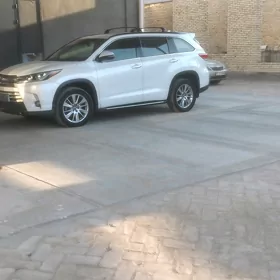 Toyota Highlander 2017