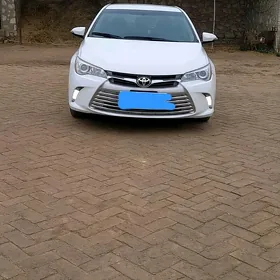 Toyota Camry 2017