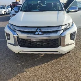 Mitsubishi L200 2021