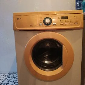 LG