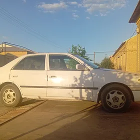 Toyota Corona 1998
