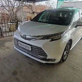 Toyota Sienna 2023