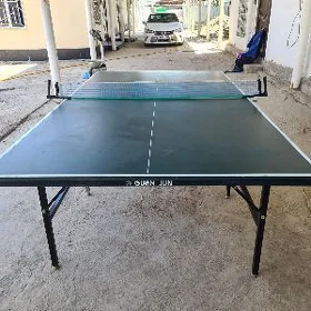 Tennis stoly