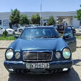 Mercedes-Benz E320 1999