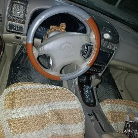 Infiniti I30 2001