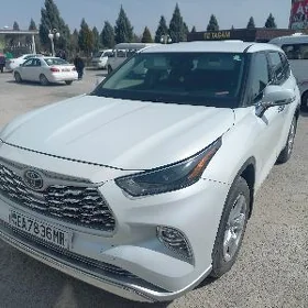 Toyota Highlander 2022