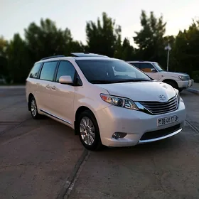 Toyota Sienna 2012