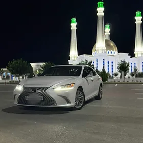 Lexus ES 250 2021