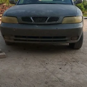 Daewoo Nubira 1998