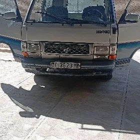 Toyota Hiace 1989