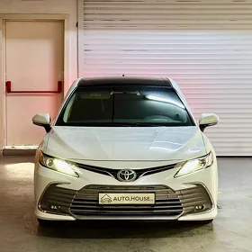 Toyota Camry 2020