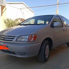 Toyota Sienna 2002