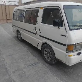 Toyota Hiace 1989